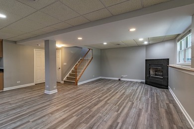 Perfectly situated just steps from the marina, boat docks, and a - photo 28