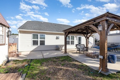 Welcome to Myrtle Grove Plantation! This fully updated 4 bedroom - photo 29