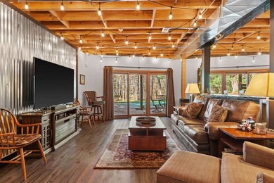 Welcome to the first-ever lake house offered in the exclusive - photo 29