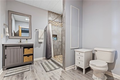 Experience lakefront living in this well-appointed 3-bedroom - photo 30