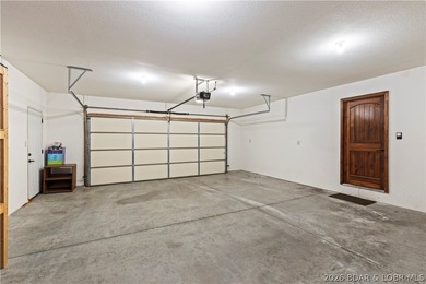 Experience lakefront living in this well-appointed 3-bedroom - photo 32