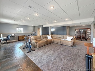 Experience lakefront living in this well-appointed 3-bedroom - photo 34