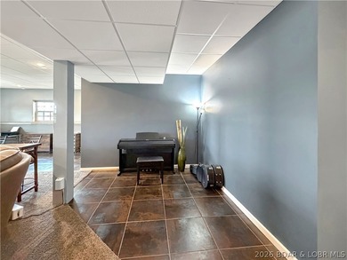 Experience lakefront living in this well-appointed 3-bedroom - photo 37