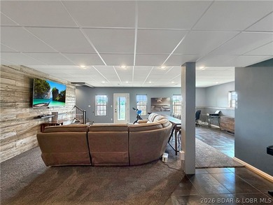 Experience lakefront living in this well-appointed 3-bedroom - photo 39