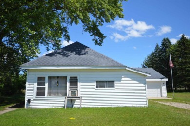 Lake Charlevoix Home For Sale in Boyne City Michigan