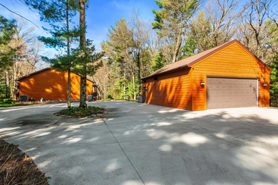 Welcome to the first-ever lake house offered in the exclusive - photo 46