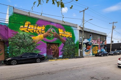 This portfolio presents a 19,650 SF three-parcel assemblage with - photo 11