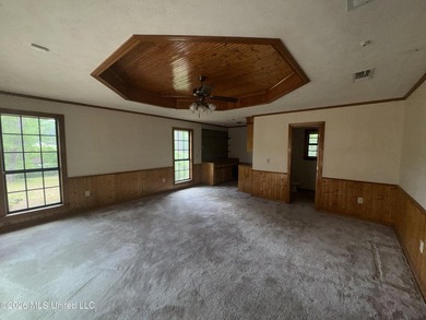NEW LISTING IN FLORENCE with over 3300 square feet! Discover - photo 14