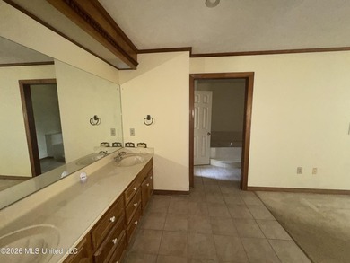 NEW LISTING IN FLORENCE with over 3300 square feet! Discover - photo 24