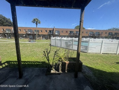 Sunshine, style, and easy breezy living! This spacious 2BR/2.5BA - photo 6