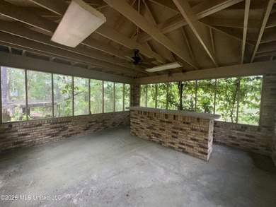 NEW LISTING IN FLORENCE with over 3300 square feet! Discover - photo 32