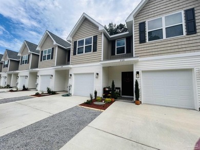 Located in North East Pensacola, and just 15 mins to Downtown - photo 2