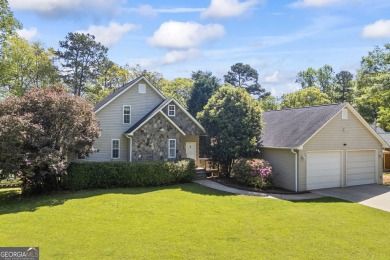 Lake Home For Sale in Hartwell, Georgia