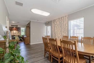Well-appointed commercial office space offering stunning views - photo 21