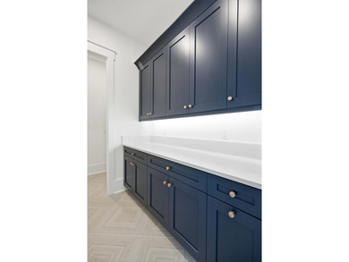 Welcome to 6 Vincent Drive located in the heart of South Mount - photo 25