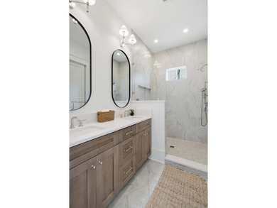 Welcome to 6 Vincent Drive located in the heart of South Mount - photo 32
