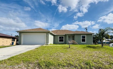 This beautifully built 2022 concrete block home sits on a - photo 1