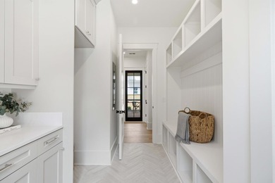 Welcome to 6 Vincent Drive located in the heart of South Mount - photo 44