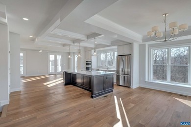 Beautiful End Unit Townhome located close to The Old Trail Golf - photo 10