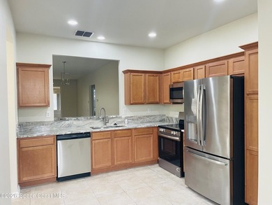Beautiful 3-bedroom, 2-bath home with 2-car garage located in a - photo 2