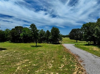 1/2 ACRE LOT IN BRAND NEW DEVELOPMENT - MOORES SUBDIVISION: Flat - photo 13