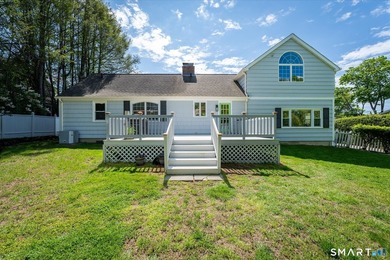 Welcome home to this beautifully maintained 3-bedroom Cape - photo 23