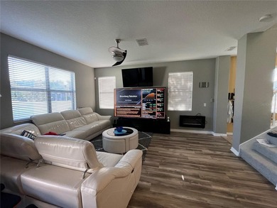 The Perfect Family Home in Gated Trinity Preserve! Welcome to - photo 4