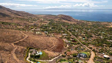 Makila Ridge Estate with ADU & Subdivision Potential. Makila - photo 11