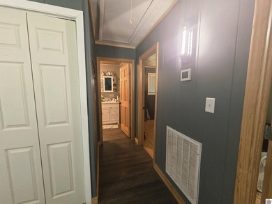 This quaint 2 bedroom 1 bath is the perfect starter home or lake - photo 11