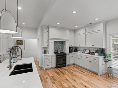 Custom-bulit 2023 mountain home offering 2542 sq ft of refined - photo 16