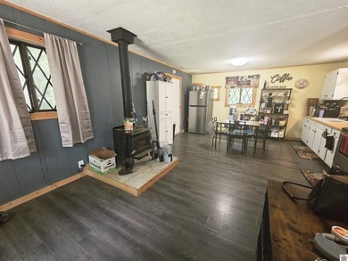 This quaint 2 bedroom 1 bath is the perfect starter home or lake - photo 19