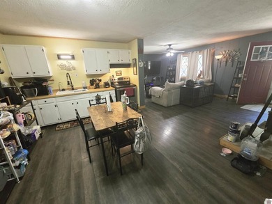 This quaint 2 bedroom 1 bath is the perfect starter home or lake - photo 21