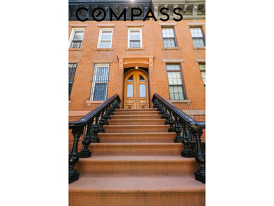Exceptional Brooklyn Brownstone Living w/ South Facing Garden - photo 3