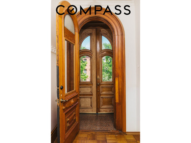 Exceptional Brooklyn Brownstone Living w/ South Facing Garden - photo 4