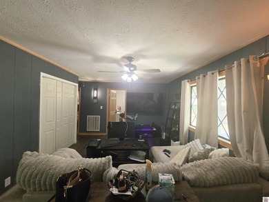 This quaint 2 bedroom 1 bath is the perfect starter home or lake - photo 24