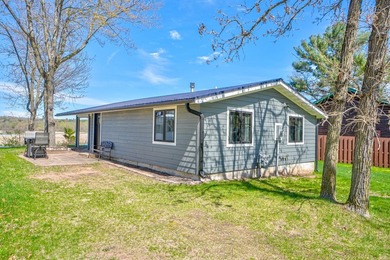 Year-round 2BR/1BA updated home on river part of Tainter Lake! - photo 9