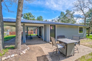 Year-round 2BR/1BA updated home on river part of Tainter Lake! - photo 10