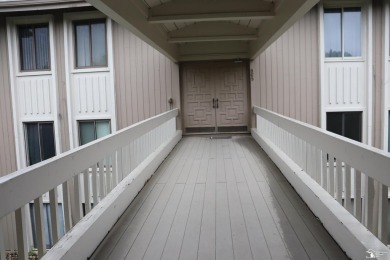 Lake Townhome/Townhouse Sale Pending in Ypsilanti, Michigan