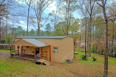 Toledo Bend Waterfront!! Nice camp/home sitting on a .85 acre - photo 24