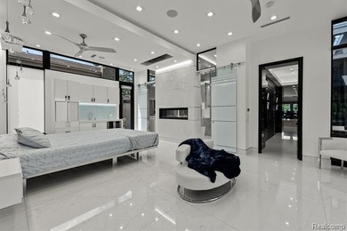 A remarkable expression of contemporary lake-area living, this - photo 24
