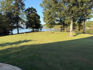 Lanan Waterfront Home in Brandon Estates Subdivision. This - photo 2