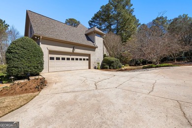 Welcome to this beautifully updated home built by Huddleston - photo 4