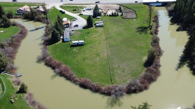 MULTIPLE PROPERTIES with premier CANNABIS BUSINESS for sale - photo 2