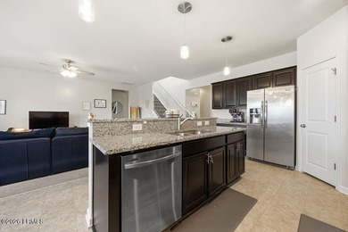 Welcome to this spacious 3-bedroom, 2.5-bath home with a 2-car - photo 23