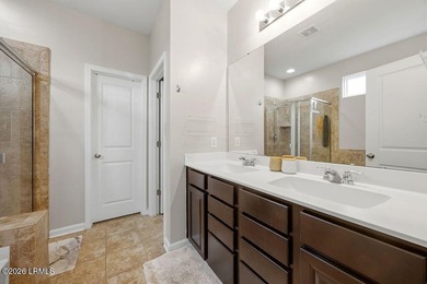 Welcome to this spacious 3-bedroom, 2.5-bath home with a 2-car - photo 33