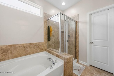 Welcome to this spacious 3-bedroom, 2.5-bath home with a 2-car - photo 35