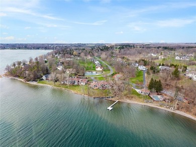 BRAND NEW ROOF! Welcome to 24 Willowbrook Drive, located in - photo 3