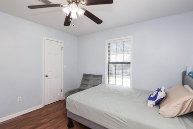 Tucked away in desirable Quail Creek Estates, this spacious - photo 30