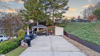 Additional listing photo 1
