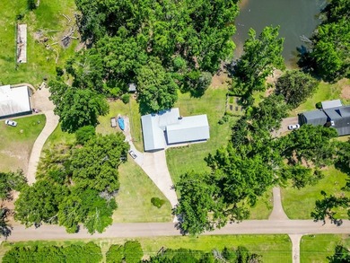 Tucked away in desirable Quail Creek Estates, this spacious - photo 49